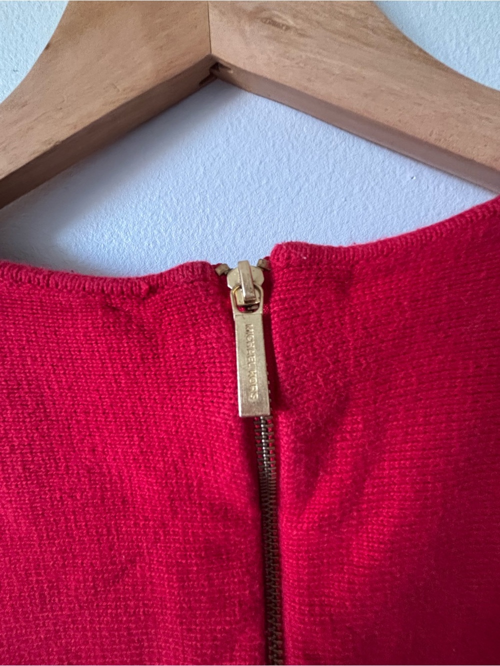 Michael Kors Red Knit Long Sleeve Top with Gold Back Zip - Picture 5 of 11